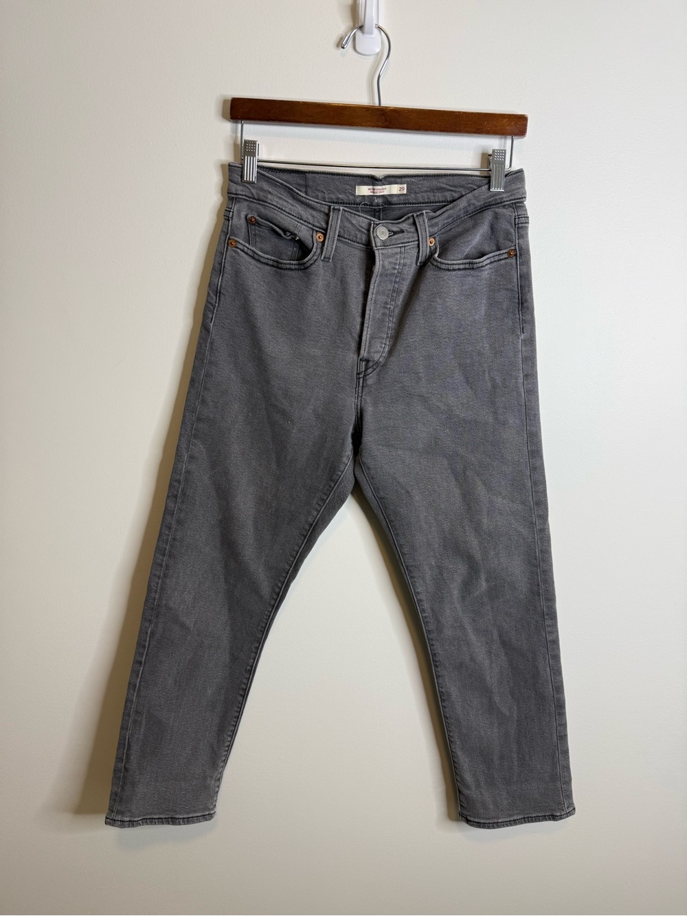 Levi's Women's Jeans Wedgie Straight gray denim Size 29